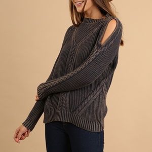 Umgee Cable knit Sweater Cold Shoulder Gray Wash S